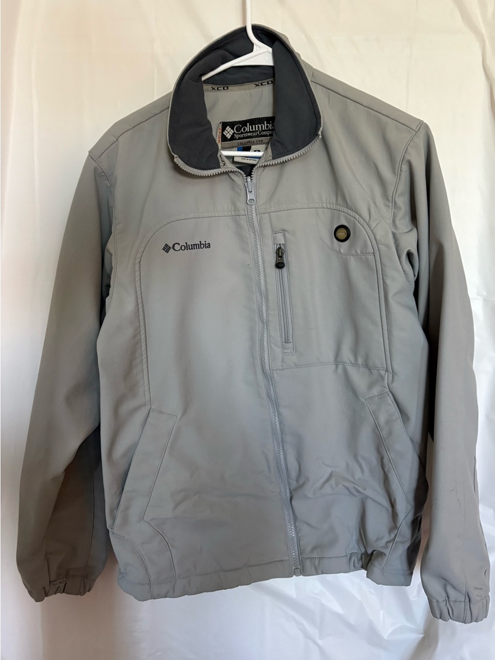 Columbia Men's Light Gray Softshell Jacket with Dark Gray Collar